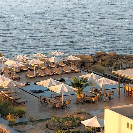 Colombos Beachfront ホテル イア