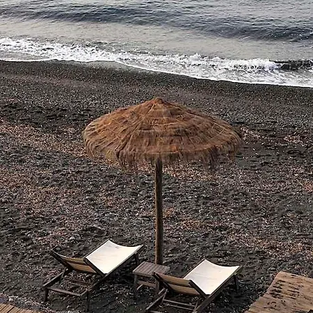 Colombos Beachfront 3* イア