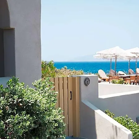 Colombos Beachfront Hotel Oia (Santorini)